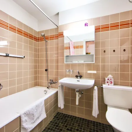 Apartment Ringstrasse - Utoring-7 By Interhome *